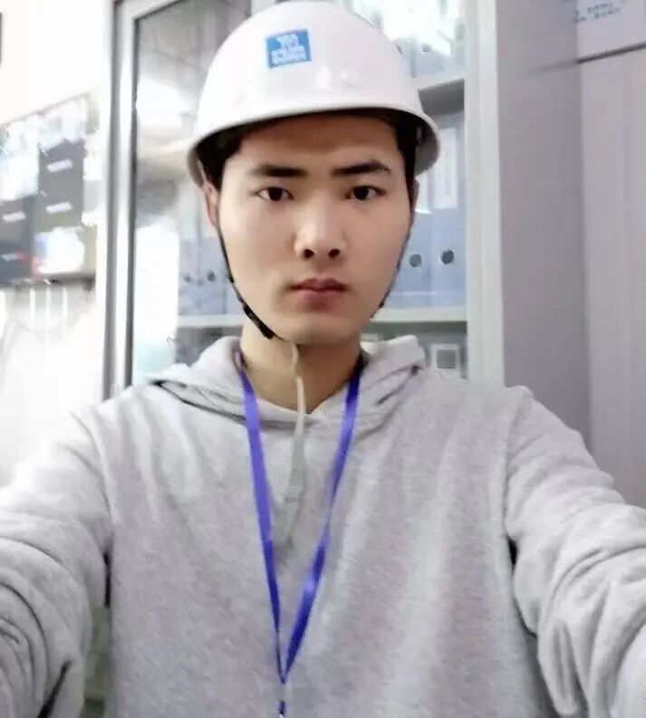 贷款上学、负债上班的00后