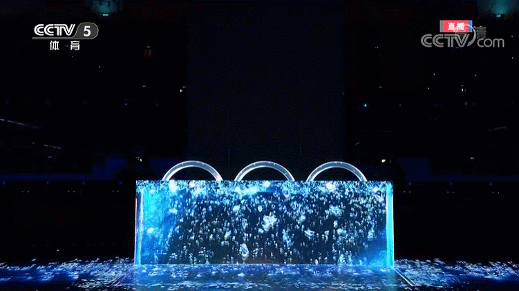 2022北京冬奥会开幕式亮点多,网友被中国式浪漫感动