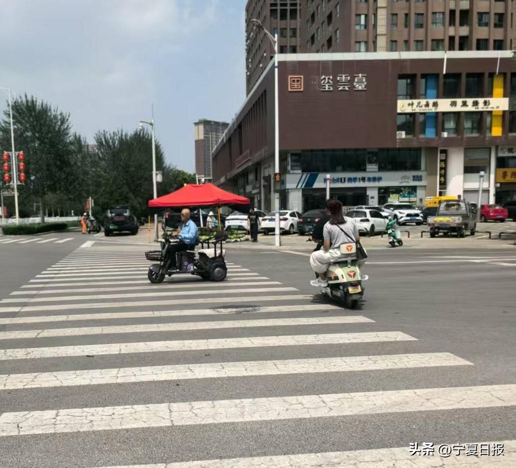 电动自行车违章高发原因调查,交通乱象亟待整治