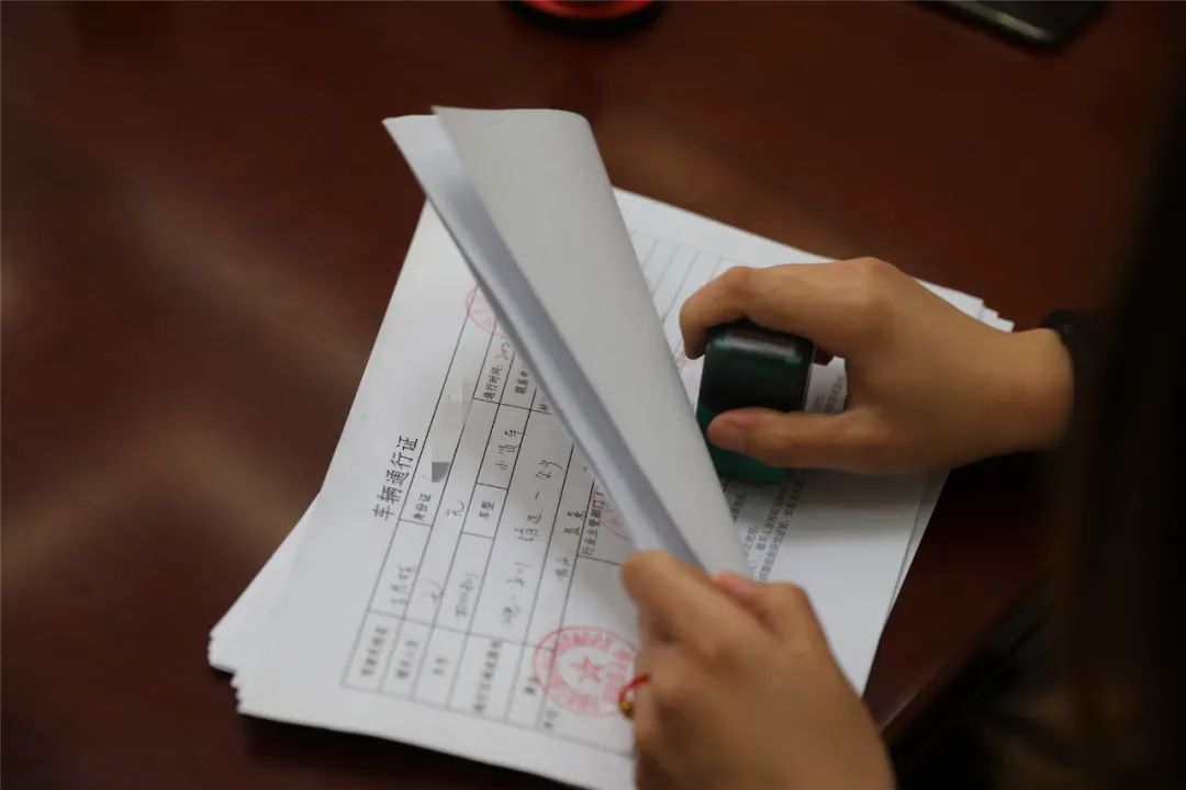 白银区多举措保障疫情防控物资等车辆快速通行并方便办证