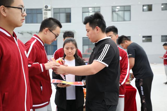 高考成绩揭晓后，这些分数段考生到底适不适合复读？