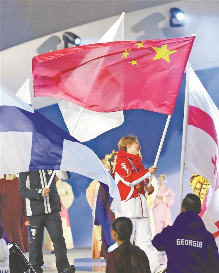 第25届冬奥会闭幕式亮点多,中国体育代表团创境外参赛佳绩