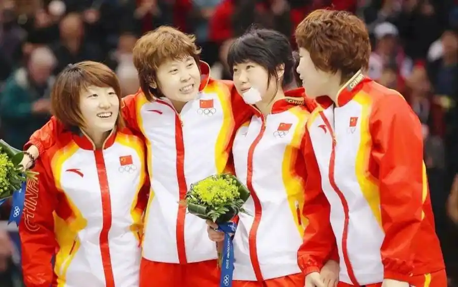 温哥华冬奥会:最难忘的开幕式失误与完美结局